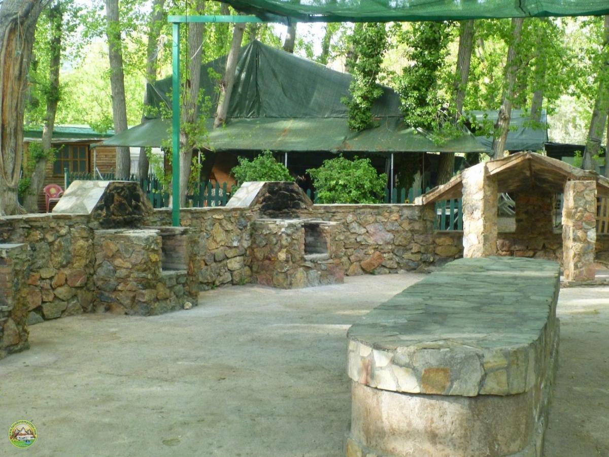 Camping Valle Del Andarax Fondon Exterior photo